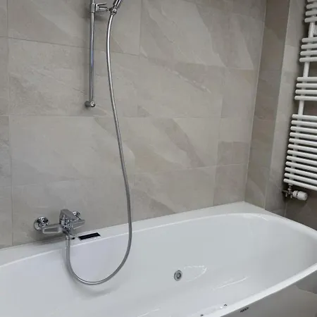 Apartment Mier Gfallt's Appartement-fewo- Bad- Wc- 3 Schlafraeume 5-bettwohnung By Interhome *