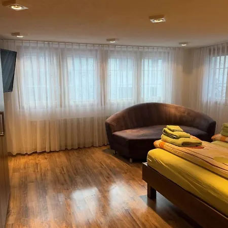 Apartment Mier Gfallt's Appartement-fewo- Bad- Wc- 3 Schlafraeume 5-bettwohnung By Interhome Saas-Fee