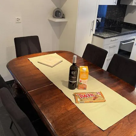 Mier Gfallt's Appartement-fewo- Bad- Wc- 3 Schlafraeume 5-bettwohnung By Interhome Saas-Fee