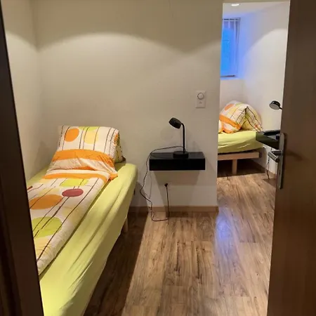 Mier Gfallt's Appartement-fewo- Bad- Wc- 3 Schlafraeume 5-bettwohnung By Interhome Apartment *