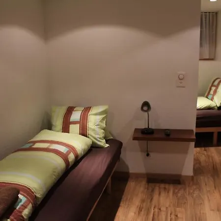 Apartment Mier Gfallt's Appartement-fewo- Bad- Wc- 3 Schlafraeume 5-bettwohnung By Interhome