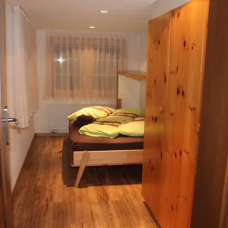 Mier Gfallt's Appartement-fewo- Bad- Wc- 3 Schlafraeume 5-bettwohnung By Interhome * Saas-Fee