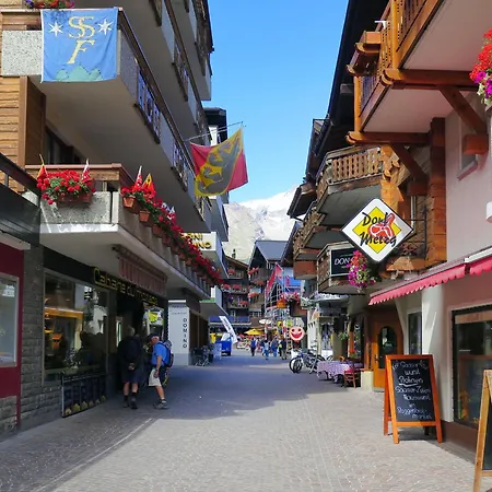 Mier Gfallt's Appartement-fewo- Bad- Wc- 3 Schlafraeume 5-bettwohnung By Interhome Apartment